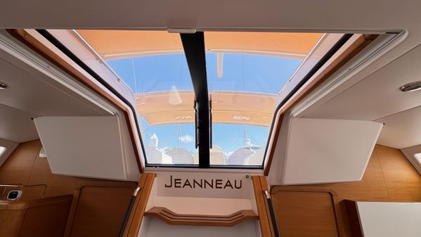 Jeanneau 57 image