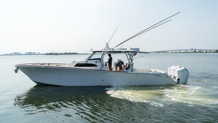 Front Runner 47 Center Console - main image