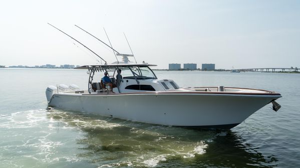 Front Runner 47 Center Console image