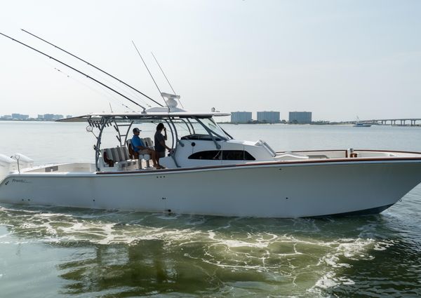 Front Runner 47 Center Console image