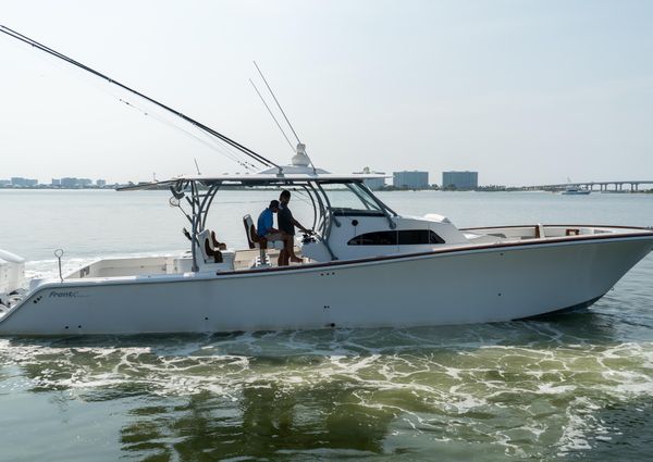 Front Runner 47 Center Console image