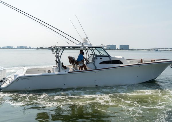 Front Runner 47 Center Console image