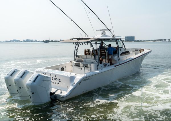 Front Runner 47 Center Console image