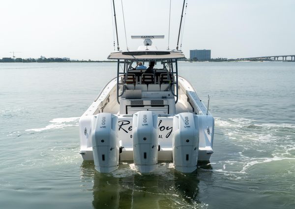 Front Runner 47 Center Console image