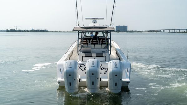 Front Runner 47 Center Console image