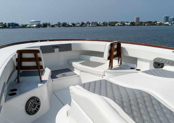 Front Runner 47 Center Console image