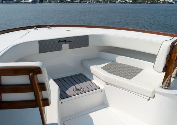 Front Runner 47 Center Console image