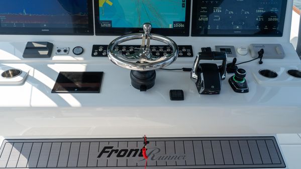 Front Runner 47 Center Console image