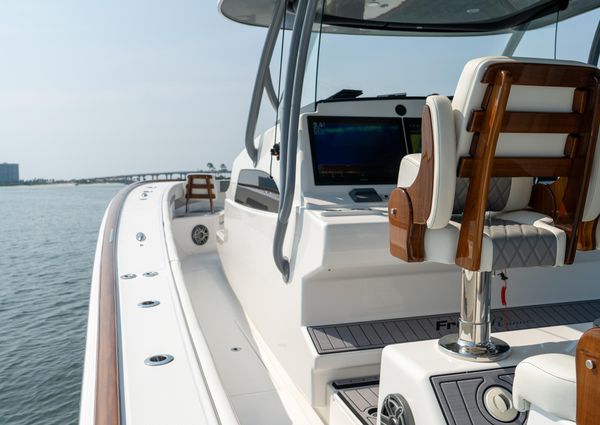 Front Runner 47 Center Console image