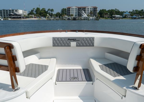 Front Runner 47 Center Console image