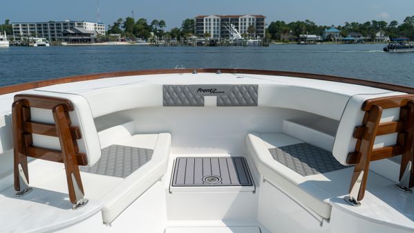 Front Runner 47 Center Console image