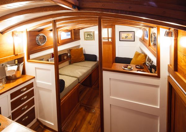 Stephens-brothers 34-TRUNK-CABIN-CRUISER image