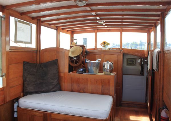 Stephens-brothers 34-TRUNK-CABIN-CRUISER image