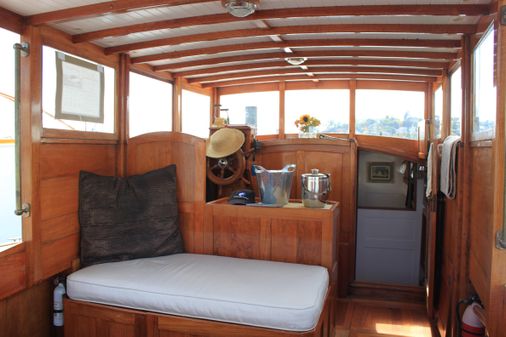 Stephens-brothers 34-TRUNK-CABIN-CRUISER image