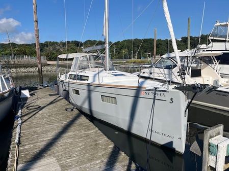 Beneteau Oceanis 38.1 image