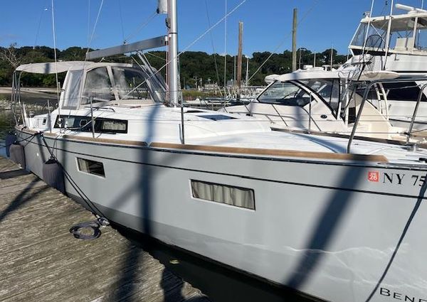 Beneteau Oceanis 38.1 image