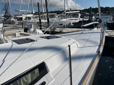 Beneteau Oceanis 38.1 image