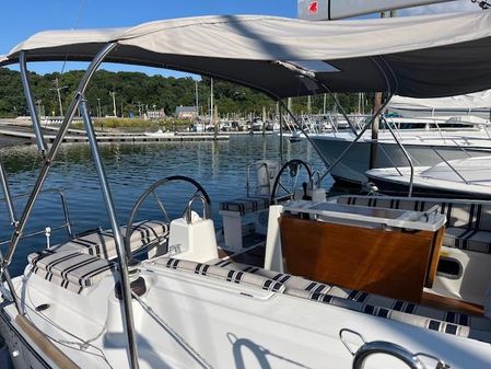 Beneteau Oceanis 38.1 image