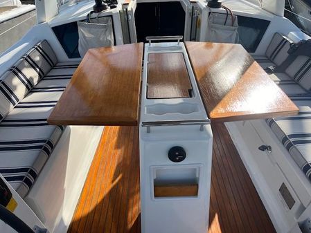 Beneteau Oceanis 38.1 image