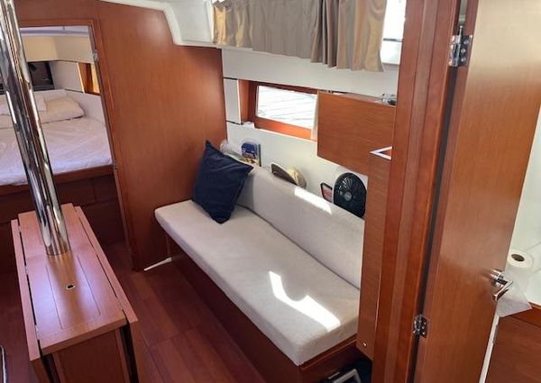 Beneteau Oceanis 38.1 image