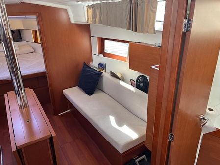 Beneteau OCEANIS-38-1 image