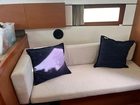 Beneteau Oceanis 38.1 image