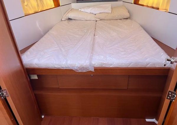 Beneteau Oceanis 38.1 image