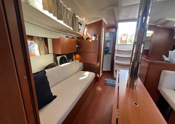 Beneteau Oceanis 38.1 image