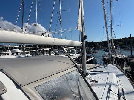 Beneteau Oceanis 38.1 image