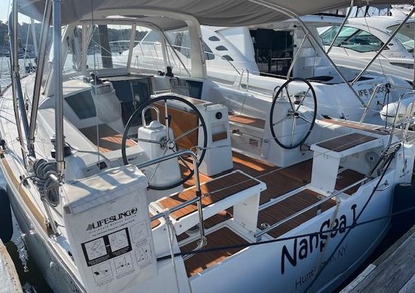 Beneteau Oceanis 38.1 image