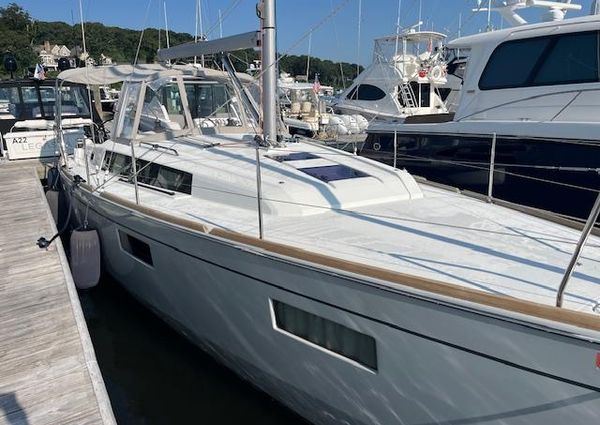 Beneteau Oceanis 38.1 image