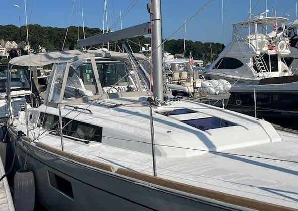 Beneteau Oceanis 38.1 image