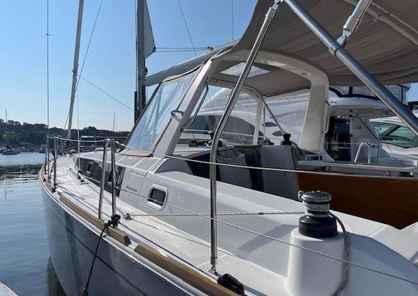 Beneteau Oceanis 38.1 image