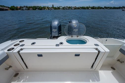 Cobia 277 Center Console image