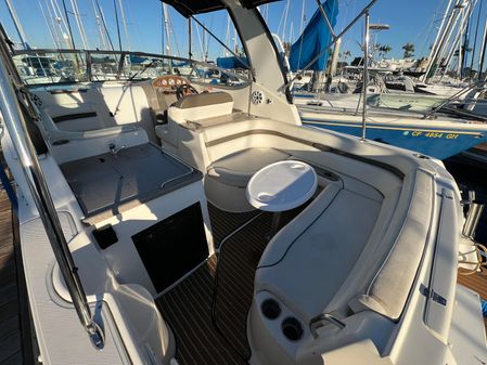 Rinker 280 Express Cruiser image