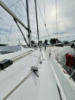 Hunter 306 image