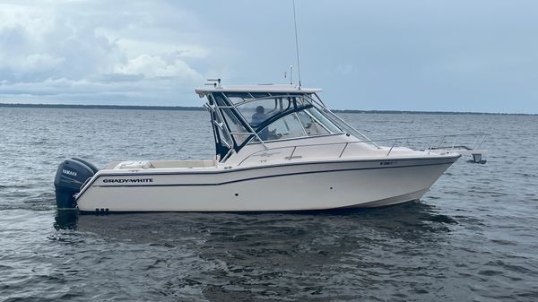Grady-White 305 Express