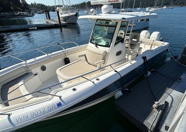 Boston-whaler 330-OUTRAGE image