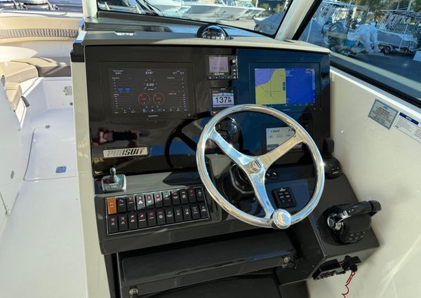 Pursuit DC 326 Dual Console image