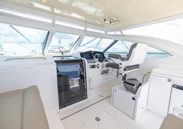 Tiara Yachts 4200 Open image