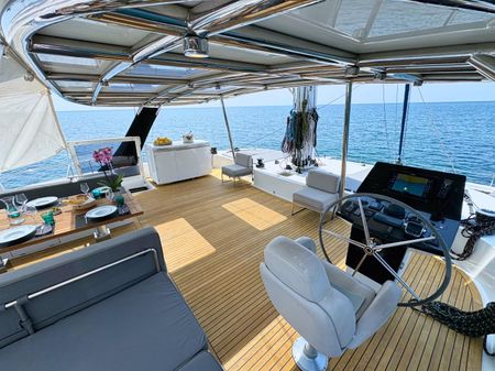 Sunreef 60 Sailing image