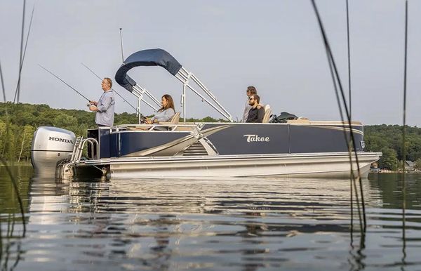 2025 Tahoe Pontoon LTZ Cruise Rear Fish