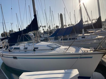 Catalina 320 image