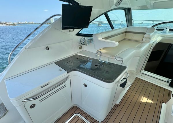 Sea Ray 410 Sundancer image