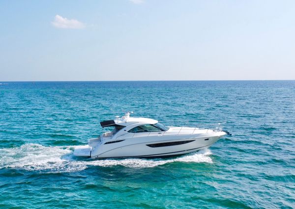 Sea Ray 410 Sundancer image