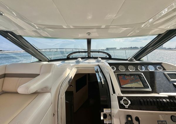 Sea Ray 410 Sundancer image