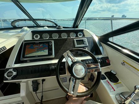 Sea Ray 410 Sundancer image