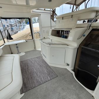 Sea Ray 38 AFT CABIN image