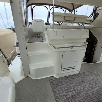 Sea Ray 38 AFT CABIN image