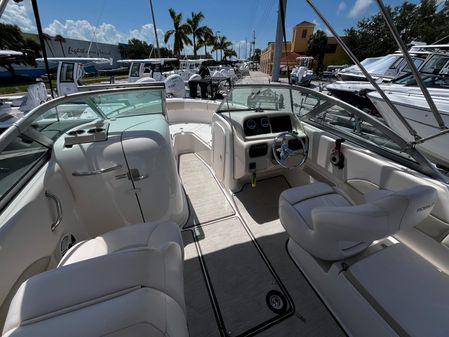 Robalo R227 Dual Console image